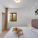 My Dalmatia - Luxury T&t With Private Pool Holiday home Murvica (Policnik)
