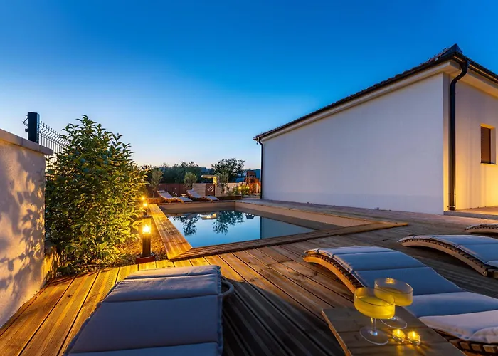 Дом отдыха My Dalmatia - Luxury T&t With Private Pool Murvica (Policnik)