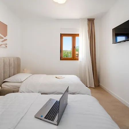 My Dalmatia - Luxury T&t With Private Pool بيت للعطل