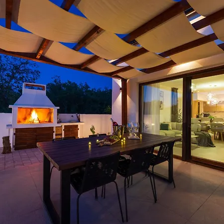 My Dalmatia - Luxury T&t With Private Pool بيت للعطل Murvica (Policnik)