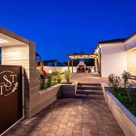 Nyaraló My Dalmatia - Luxury T&t With Private Pool *