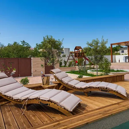 My Dalmatia - Luxury T&t With Private Pool بيت للعطل