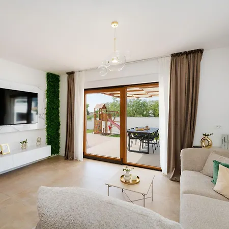 Casa de Férias My Dalmatia - Luxury T&t With Private Pool